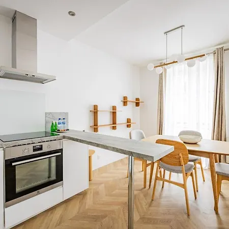 New-premium-nation-bastilles-large 2-room דירה
